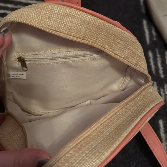 Flamingo Backpack - Picture 5 of 5